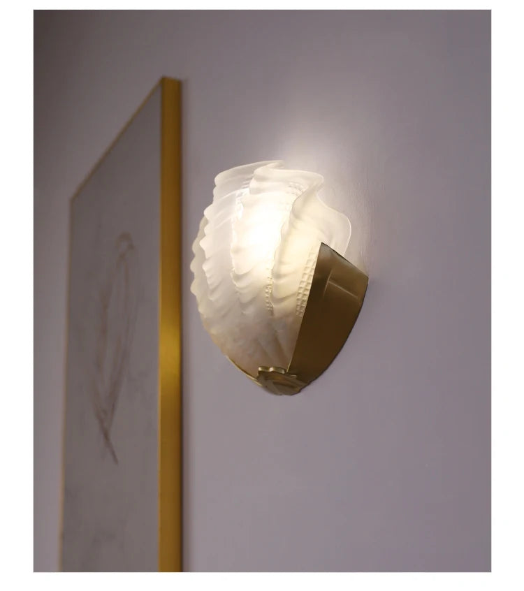 [Conchiglia] Brass Shell Wall Lamp French Glass
