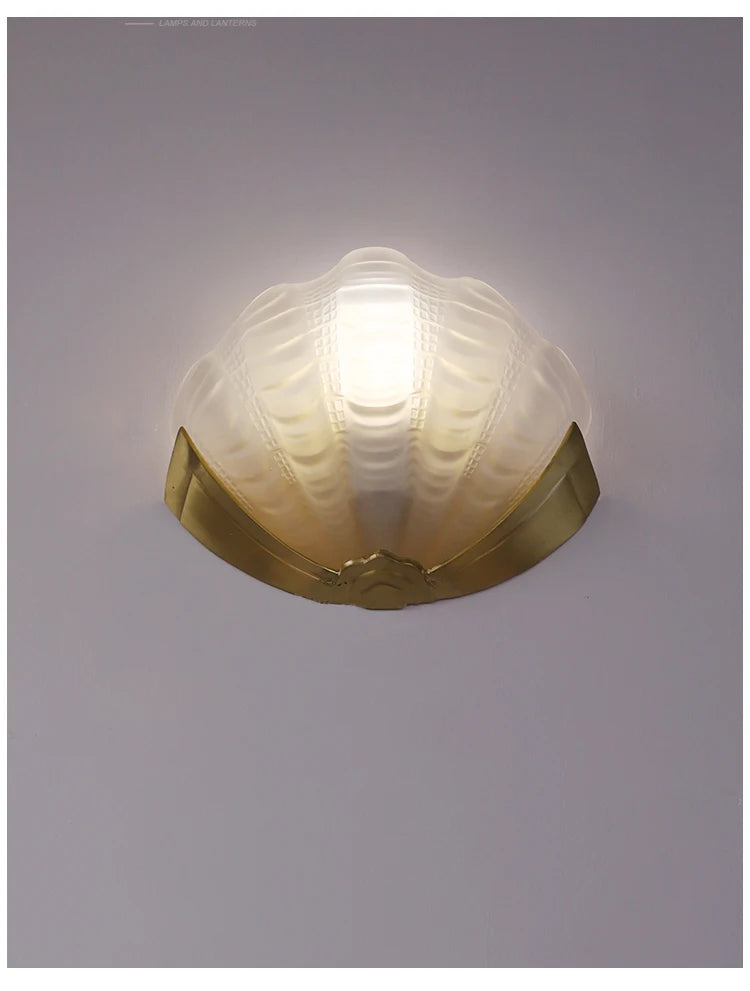 [Conchiglia] Brass Shell Wall Lamp French Glass