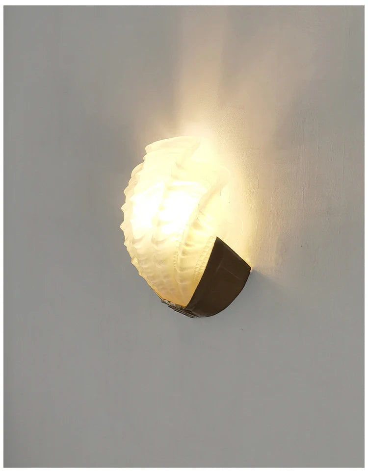 [Conchiglia] Brass Shell Wall Lamp French Glass