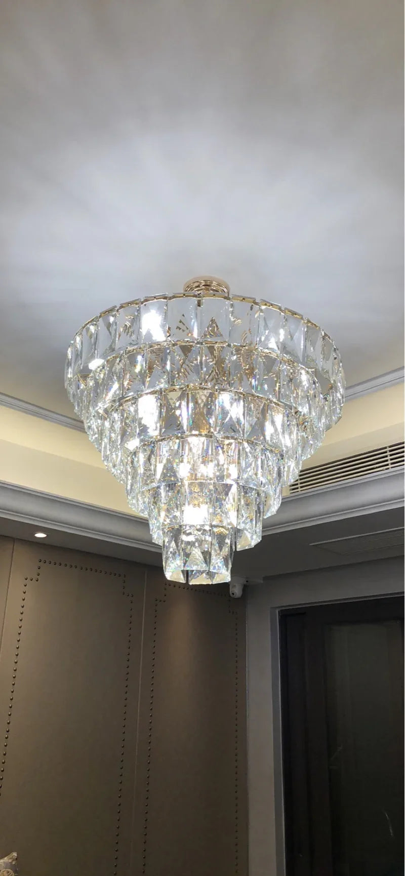 [Aurelia] Gold Crystal Chandelier Modern Lustre