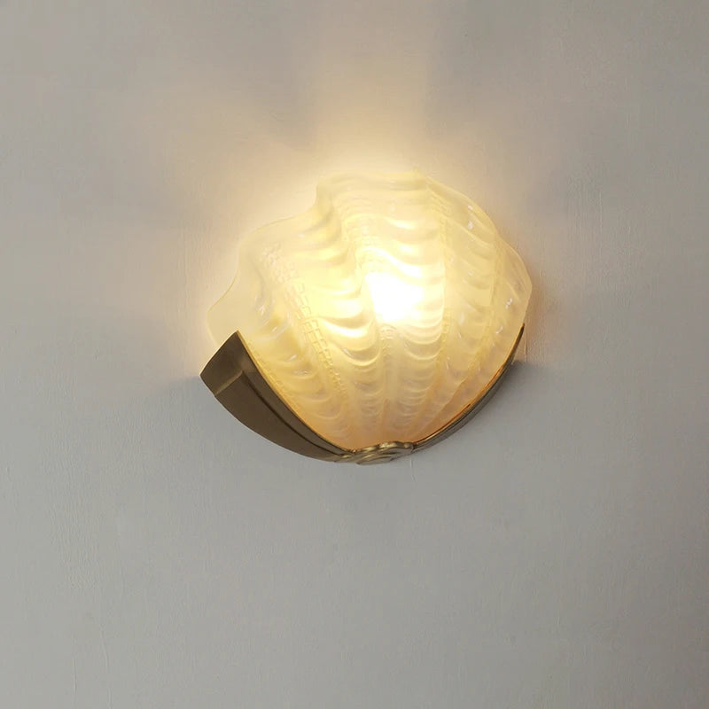 [Conchiglia] Brass Shell Wall Lamp French Glass