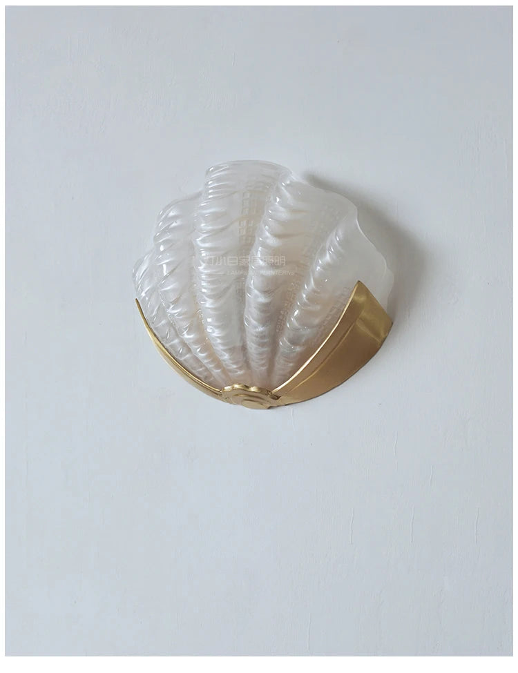 [Conchiglia] Brass Shell Wall Lamp French Glass