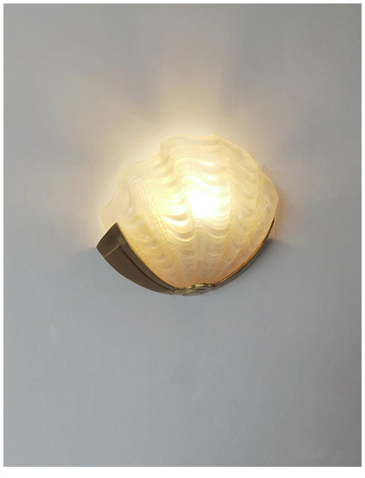 [Conchiglia] Brass Shell Wall Lamp French Glass
